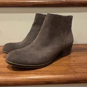 Lucky Brand Women's Gray Suede Ankle Booties